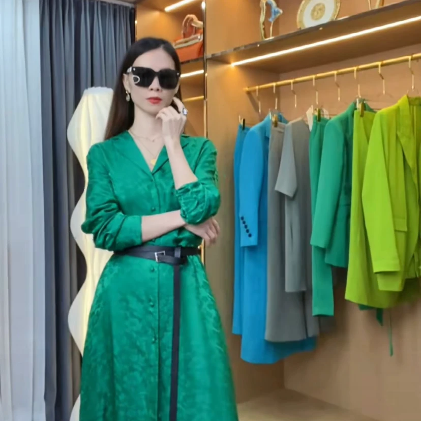 秋冬绿色提花丝丝长裙春夏超显瘦连衣裙