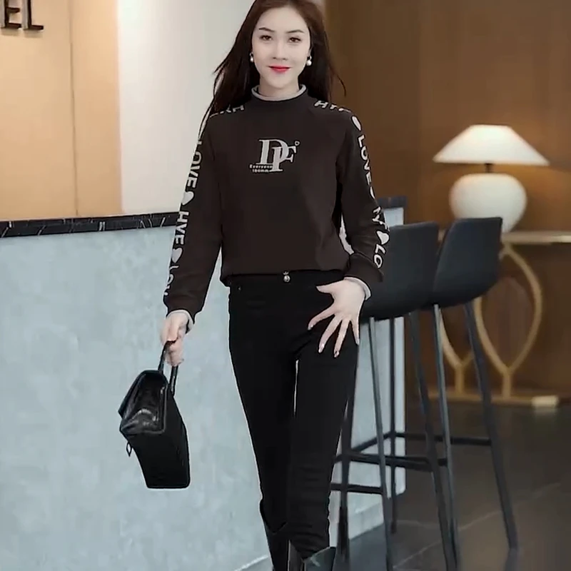 德绒保暖打底衫2023秋冬新款长袖半高领t恤百搭洋气女士正肩上衣