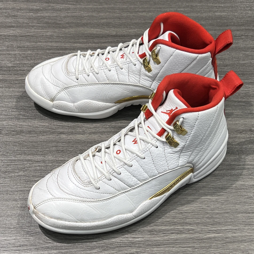 42.5码/AJ12白金/9新/公价1549 店
