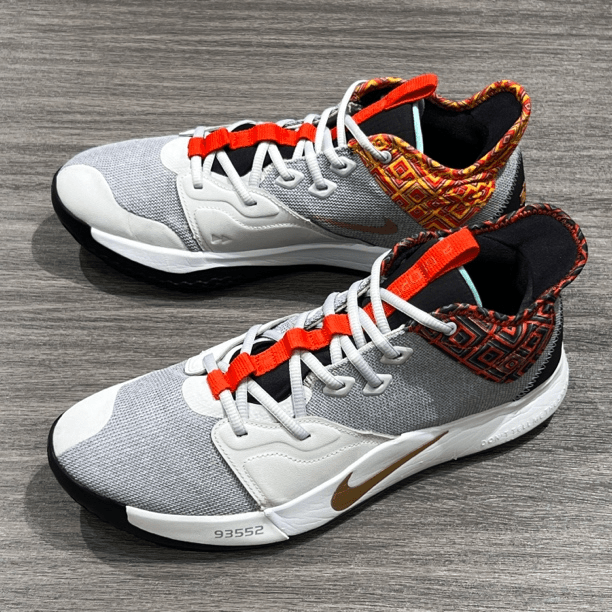 46码/NIKE/PG3黑人月/9新/公价2599 瑕疵看图 店