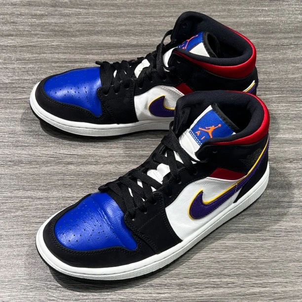 42码/AJ1mid红蓝配色/中帮篮球鞋/9新/公价1089 店