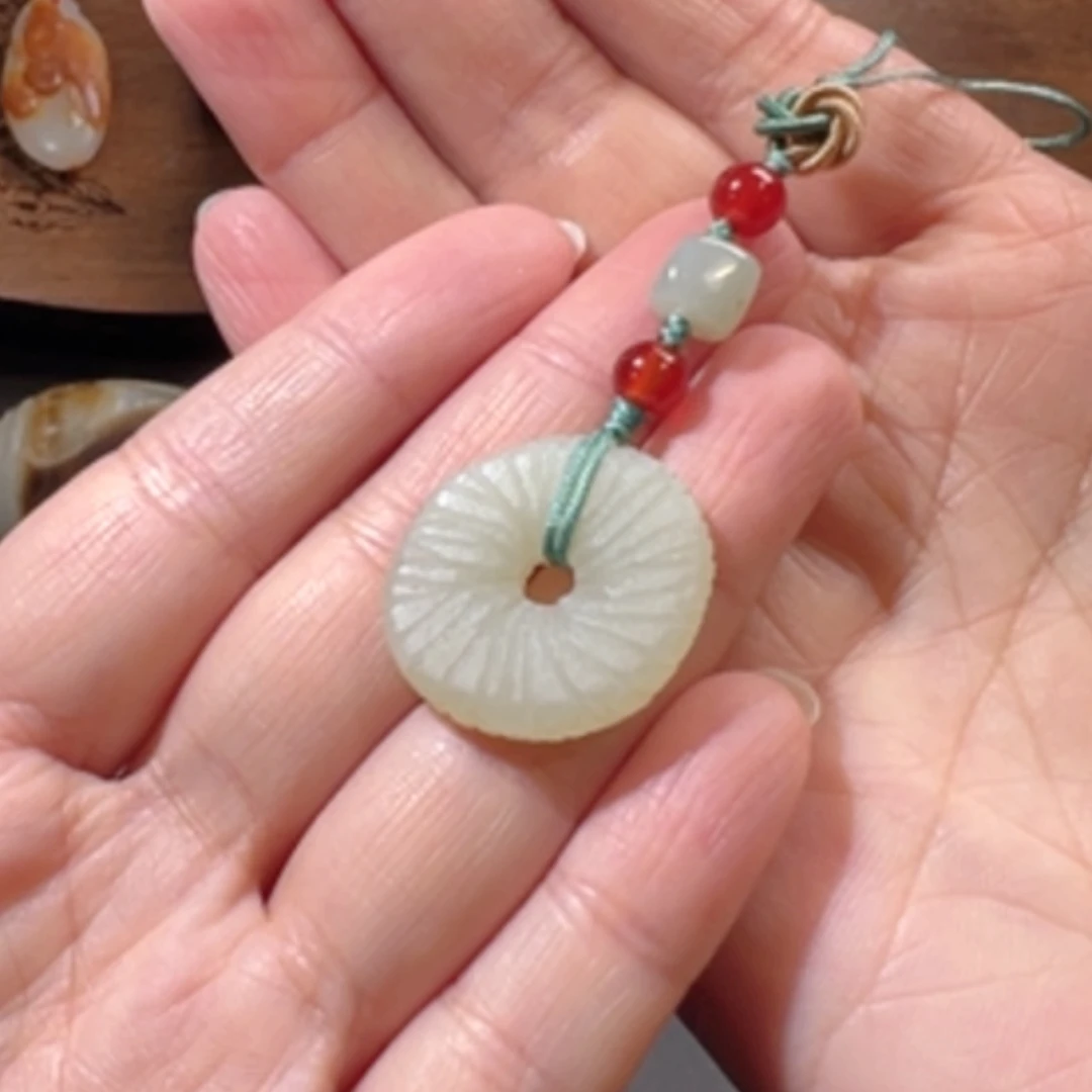 【闪购商品】和田玉颈饰未镶嵌平安扣