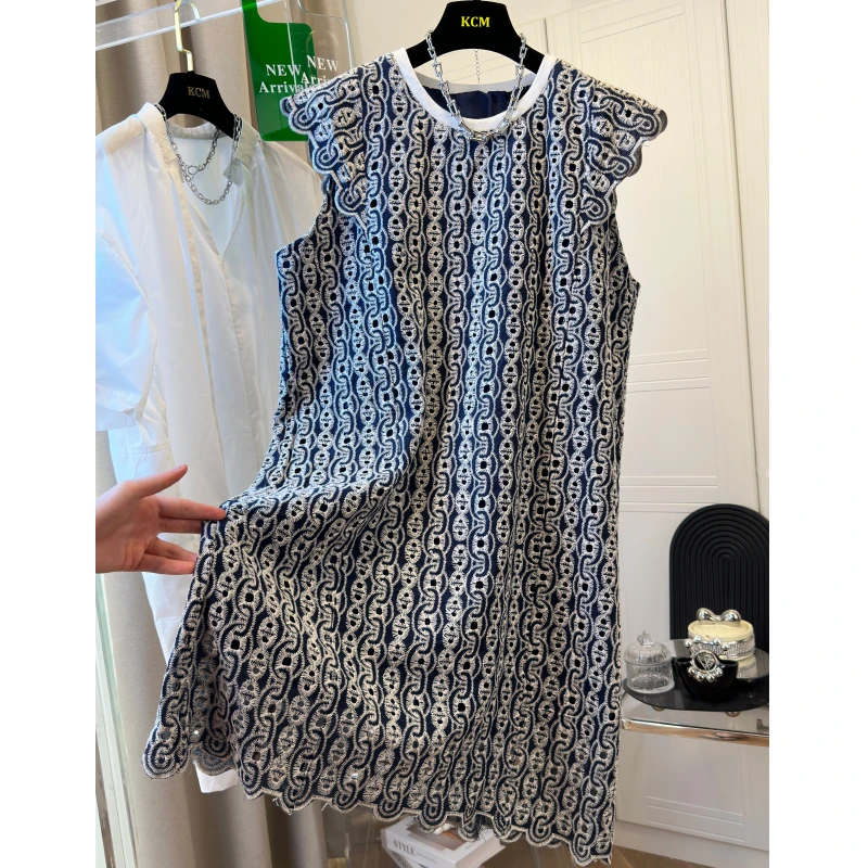 2024夏季新款女装高级感气质洋气减龄法式别致格子背心连衣裙子