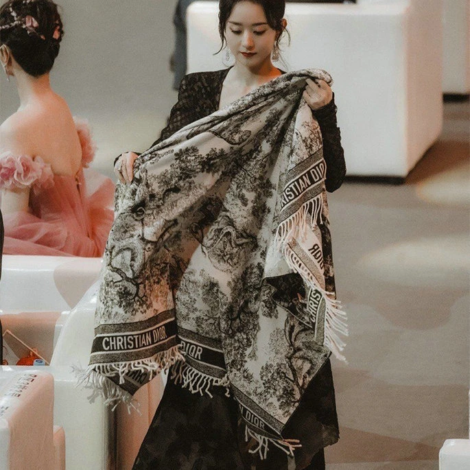 新款秋冬季赵丽颖同款仿羊绒提花围巾女加厚保暖围脖长款流苏披肩