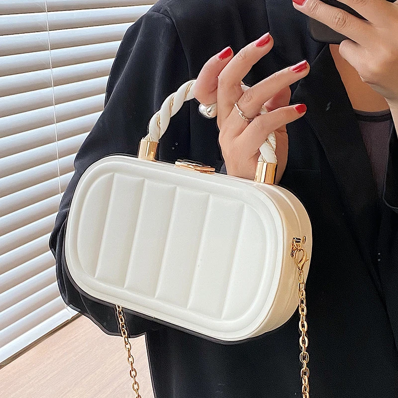 高级感小包包女冬2023新款百搭爆款小众链条斜挎包手提盒子小方包