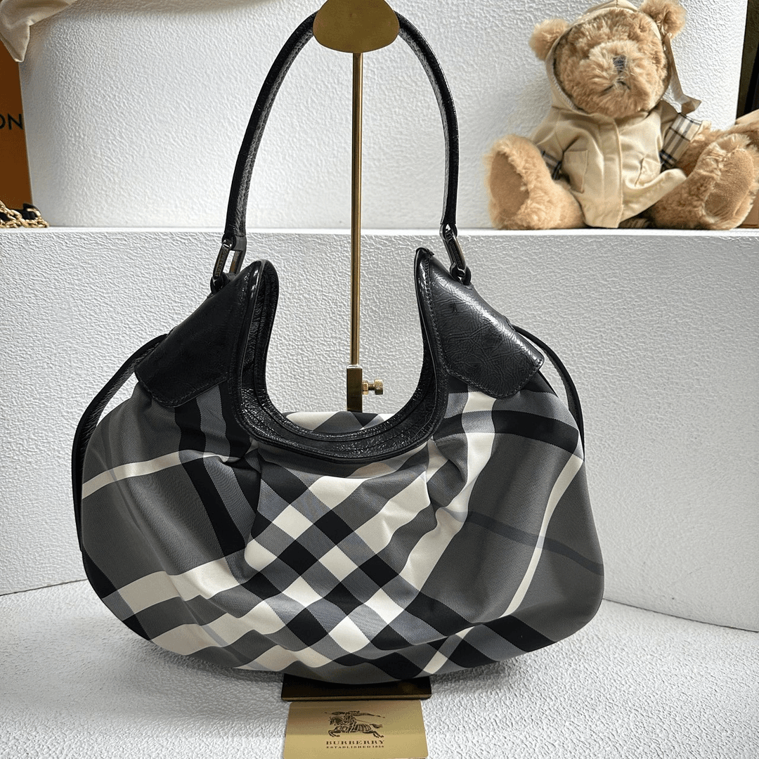 95新 BURBERRY/博柏利 【阿庞】j01548/巴宝莉腋下包/灰色格纹