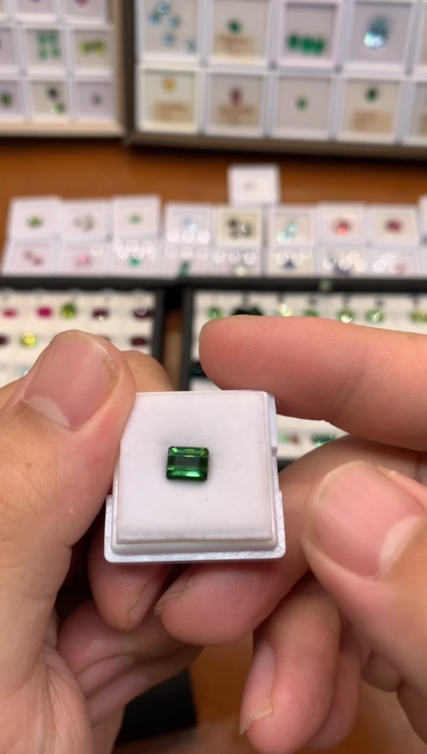 【闪购商品】绿色碧玺裸石未镶嵌1.4克拉1粒