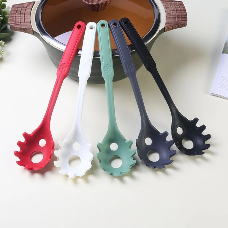 外贸出口硅胶漏勺不粘锅专用勺子家用捞面勺火锅勺硅胶厨具捞面勺