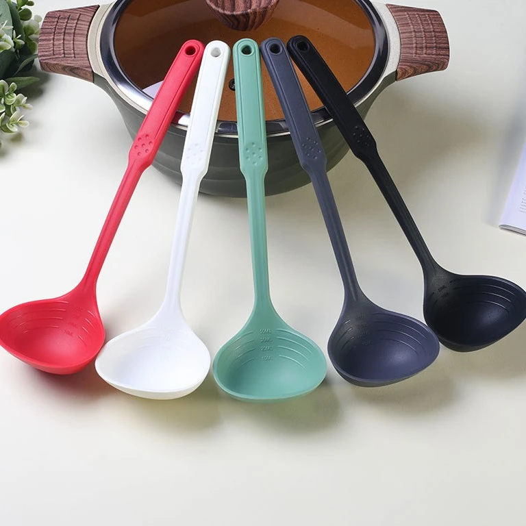 外贸出口硅胶汤勺不粘锅专用勺子家用盛汤不伤锅耐高温带刻度勺子