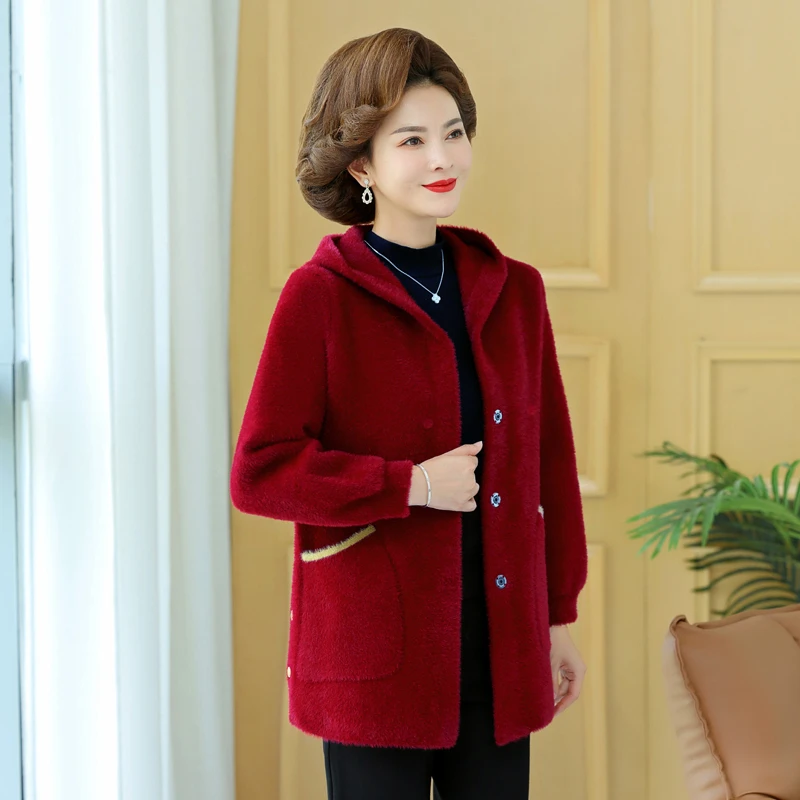 秋冬新款时尚妈妈水晶绒外套中年女呢子宽松连帽开衫胖妈妈上衣厚