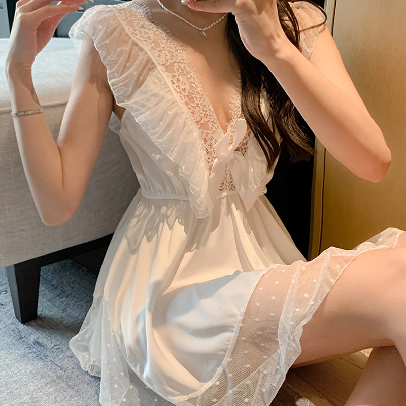 性感吊带夏季网红蕾丝花边爆款新款深V纯欲风结居家睡裙