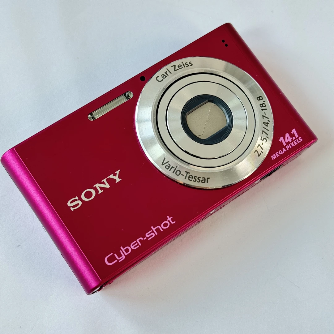 95新 Sony/索尼 w320粉色福利款1410w像素4倍光学变焦复古ccd相机