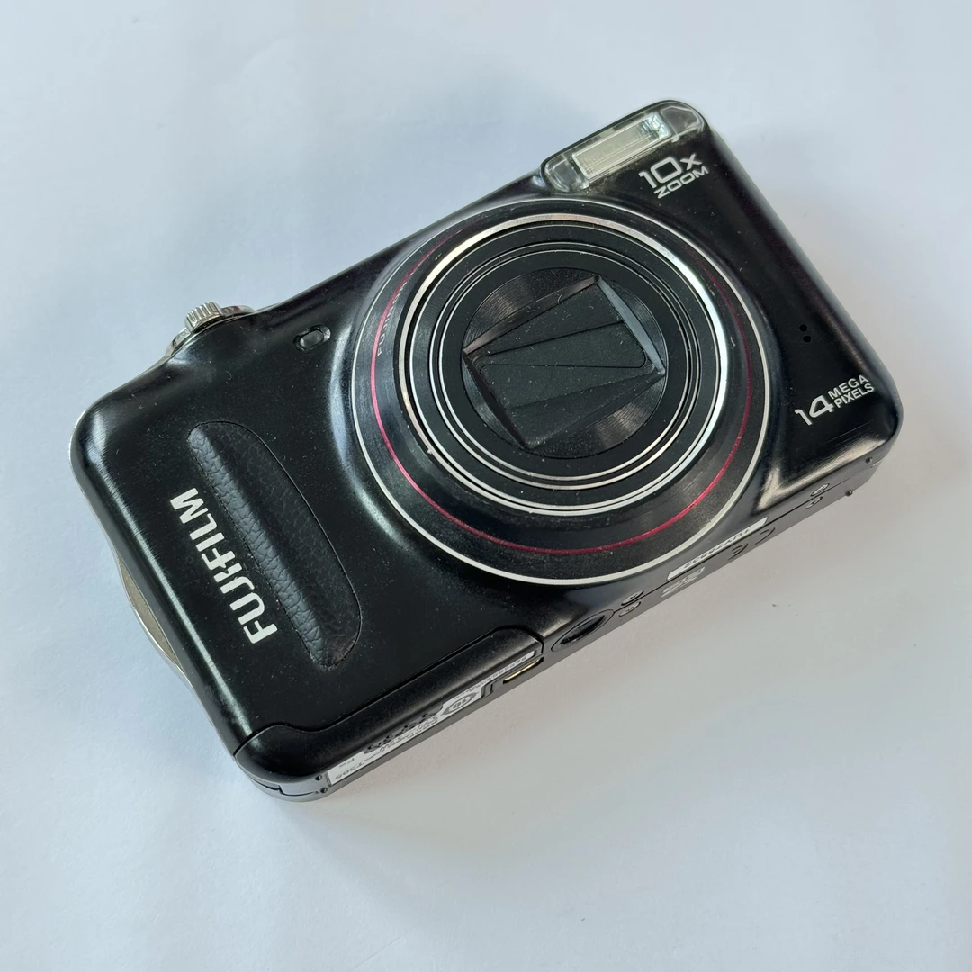 95新 Fujifilm/富士 t305黑色1400w像素10倍光学变焦复古ccd相机