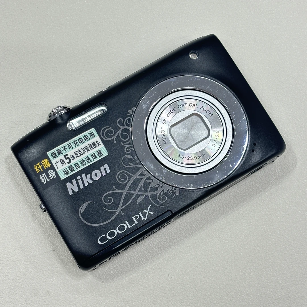 95新 Nikon/尼康 s2600黑色1400w像素5倍光学变焦复古ccd相机