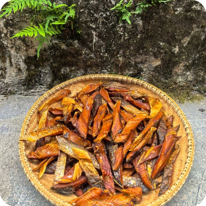 湘西小溪水 小鱼小虾干货类油炸破肚泥鳅烟熏小桃鱼