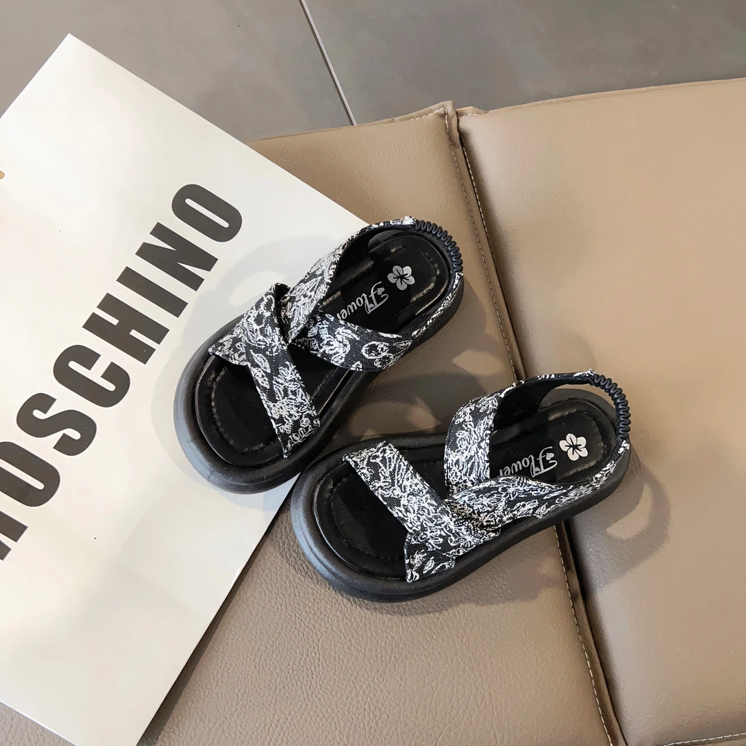 【洋洋童鞋】女童春夏新款特色精致软底凉鞋HD-L016