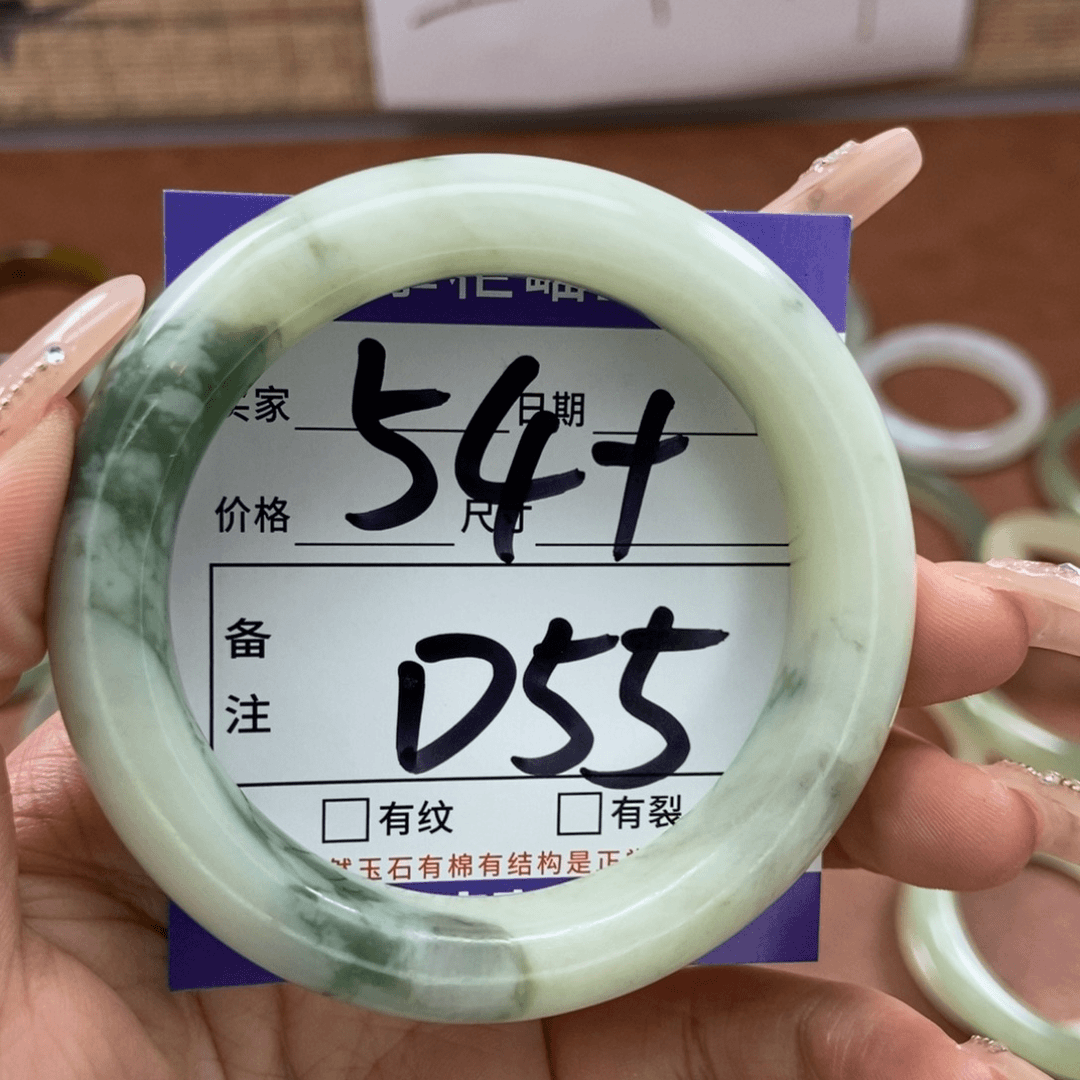岫玉手镯手镯未镶嵌