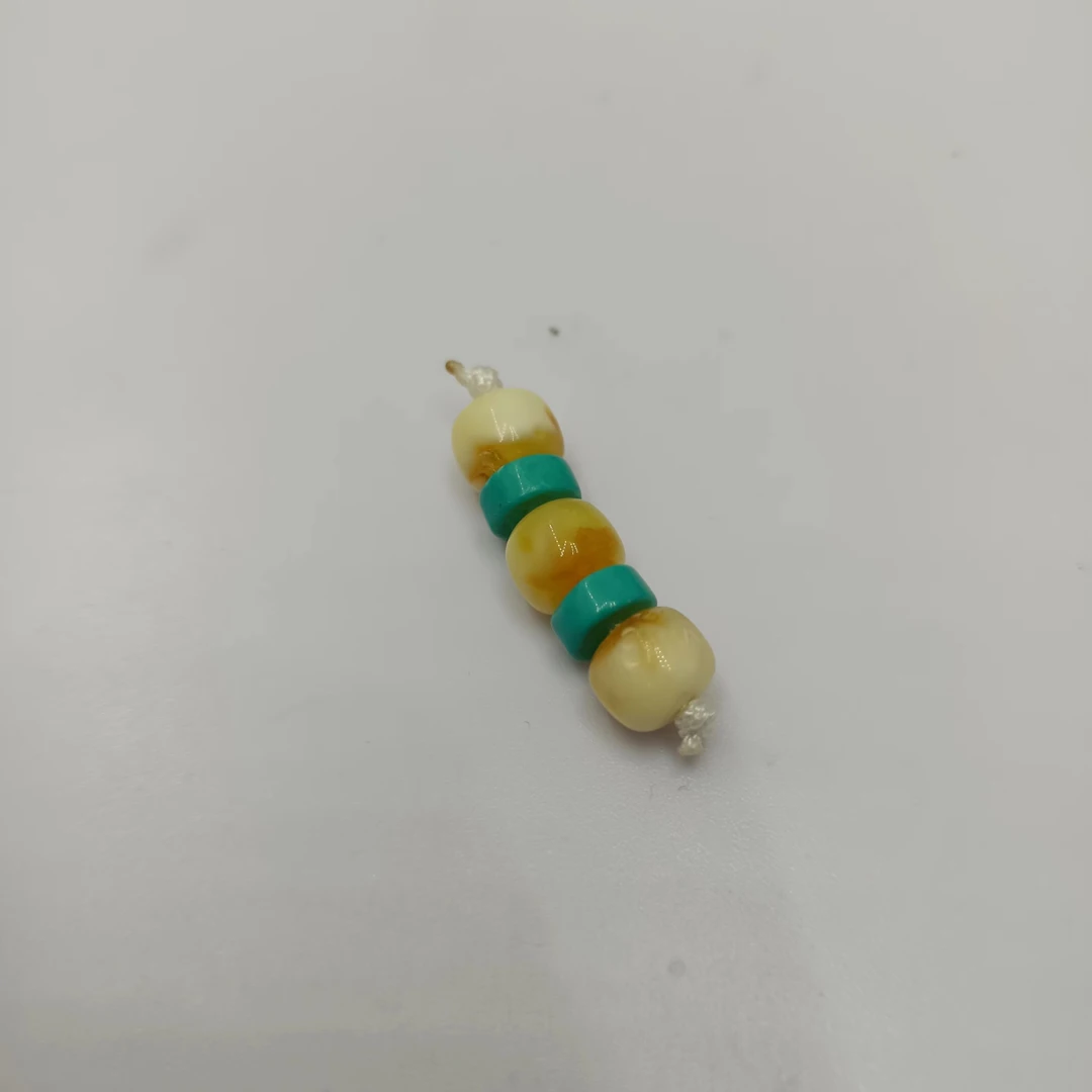 琥珀蜜蜡配饰白花微瑕