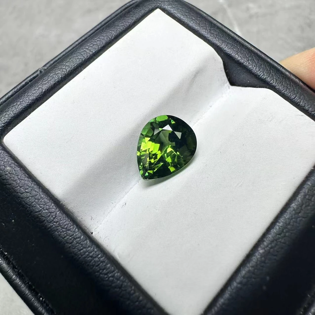 4317-55天然绿色碧玺裸石水滴形2.89CT