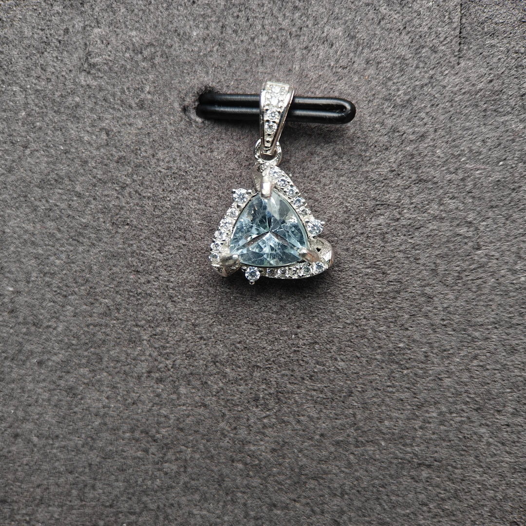 SW-16A-海蓝宝吊坠-三角形