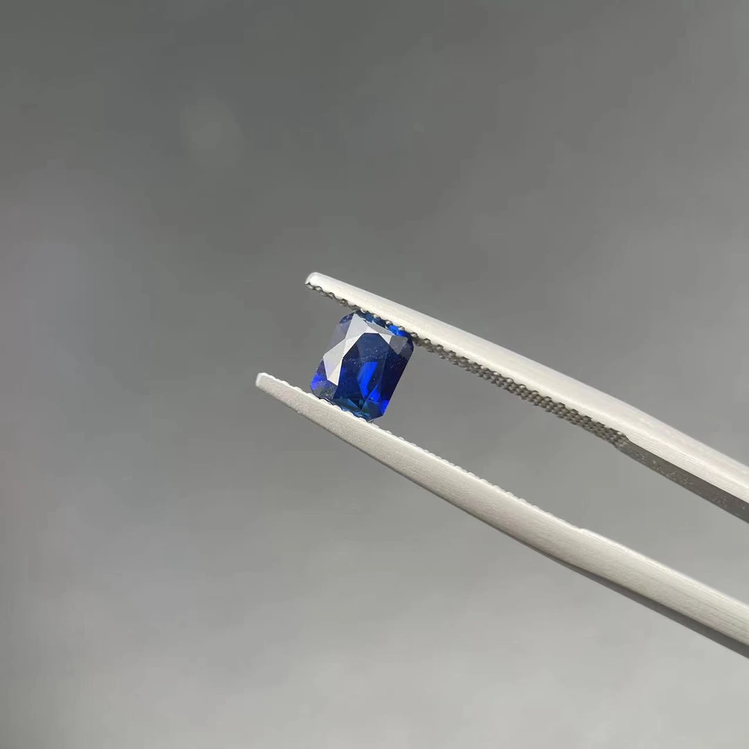 31004-5(0020)/皇家蓝蓝宝石八角-1.06ct