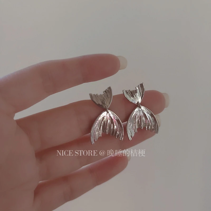 铜合金耳饰 晚睡的桔梗｜美人鱼尾金属小众女士耳钉设计感轻奢饰品
