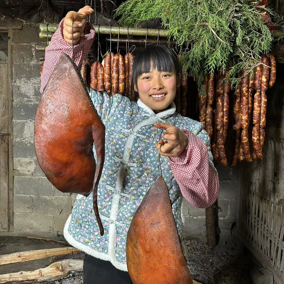 【陈冬妹】正宗川味腊坐蹲肉选用粮食猪肉制作