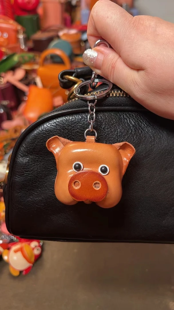 真皮生肖猪猪包包挂件钥匙挂件