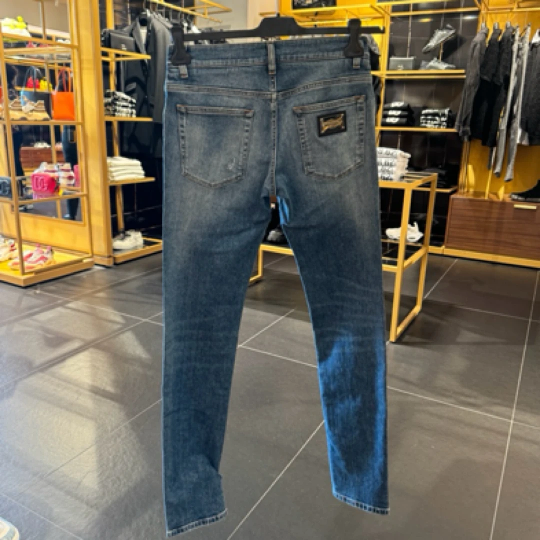 全新未使用D....G浅蓝色skinny版型银牌牛仔裤/二周回国