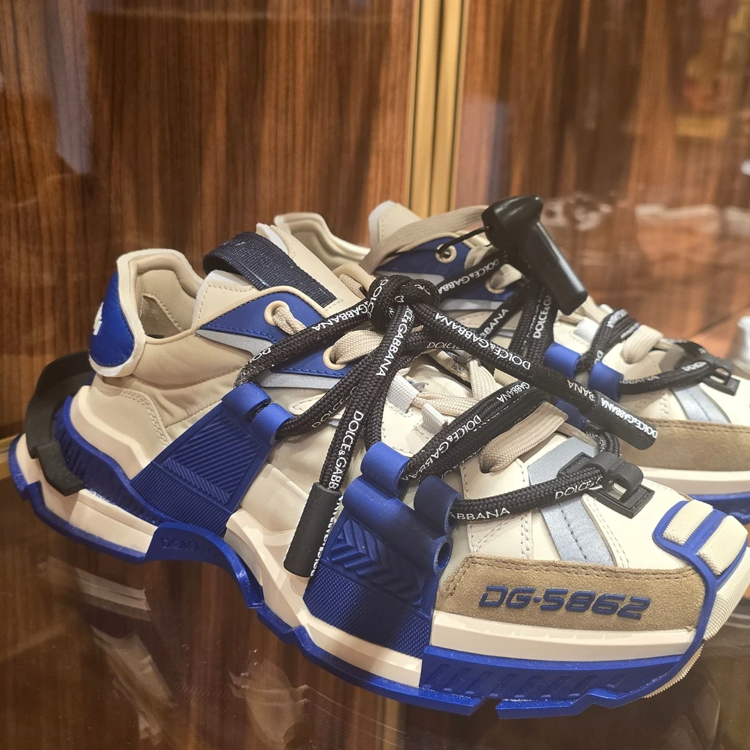 全新未使用【主播推荐】D...G蓝白老爹鞋二周回国