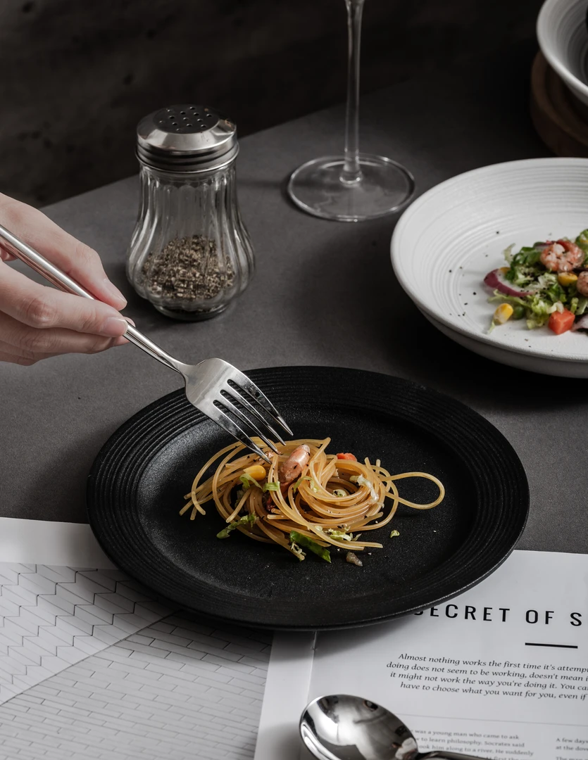 新款好物简约陶瓷餐具磨砂盘装家用高档轻奢西餐盘乔迁送礼排盘