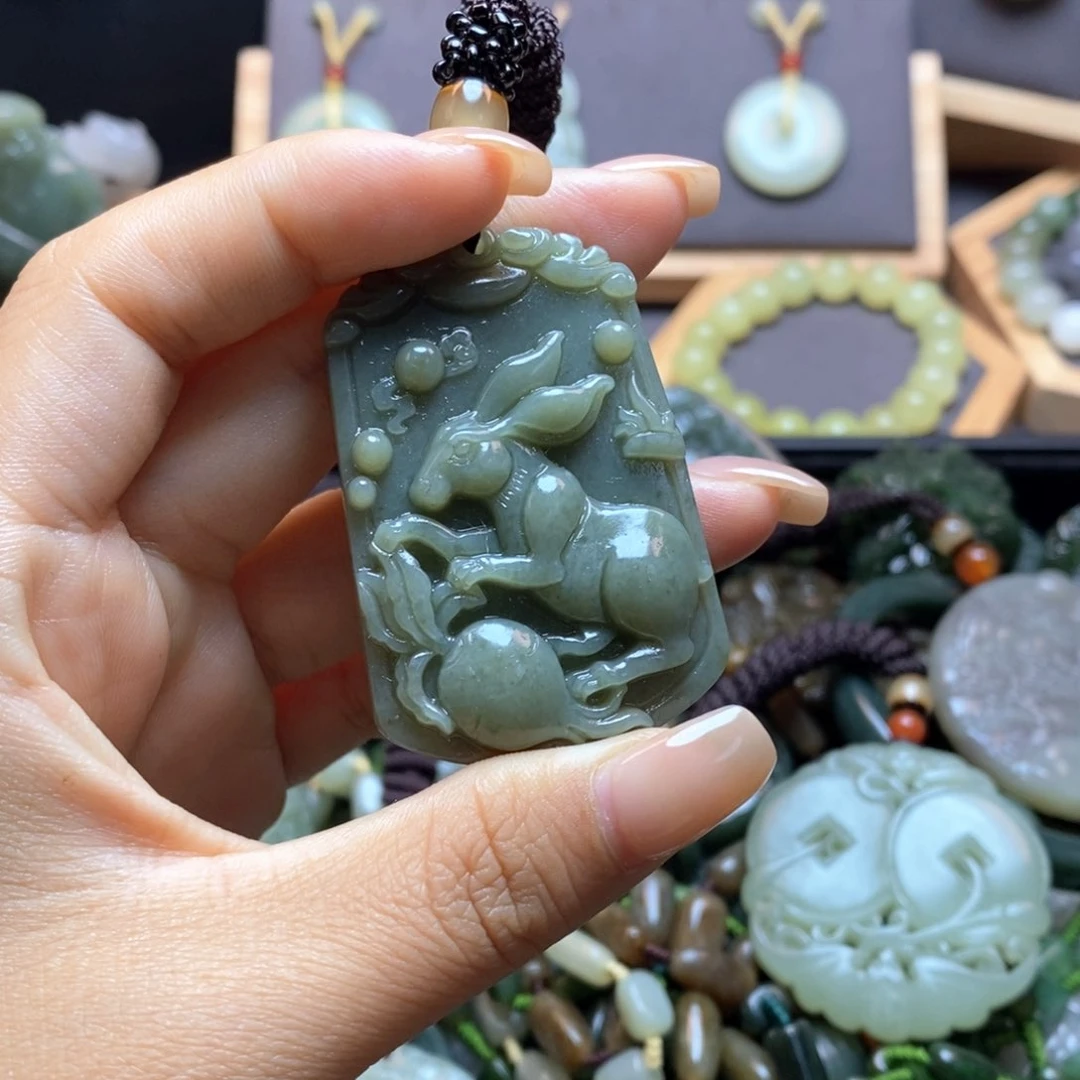 和田玉颈饰未镶嵌紫*