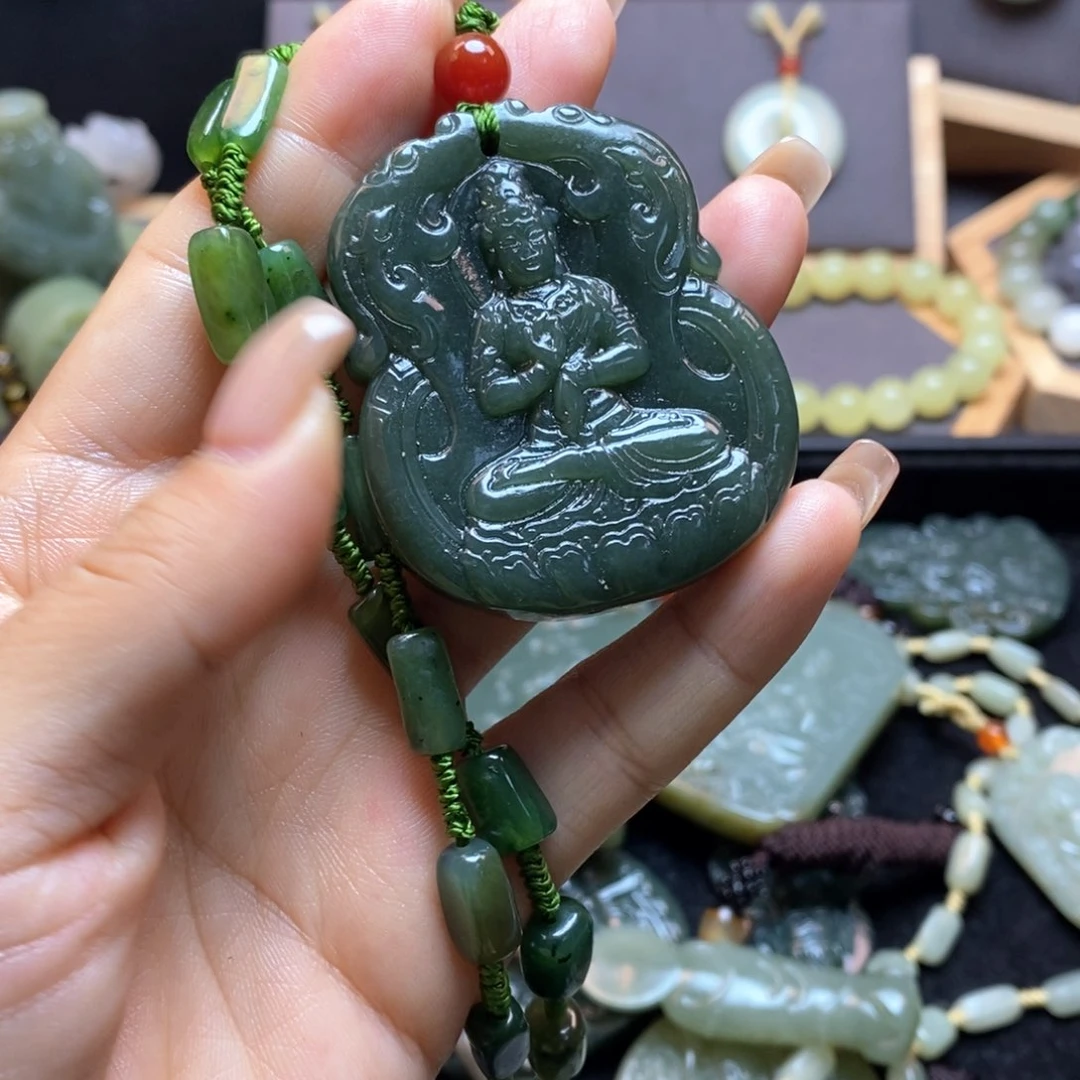 和田玉颈饰未镶嵌