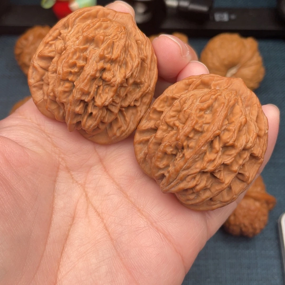 文玩核桃把件全品大克重虎头44