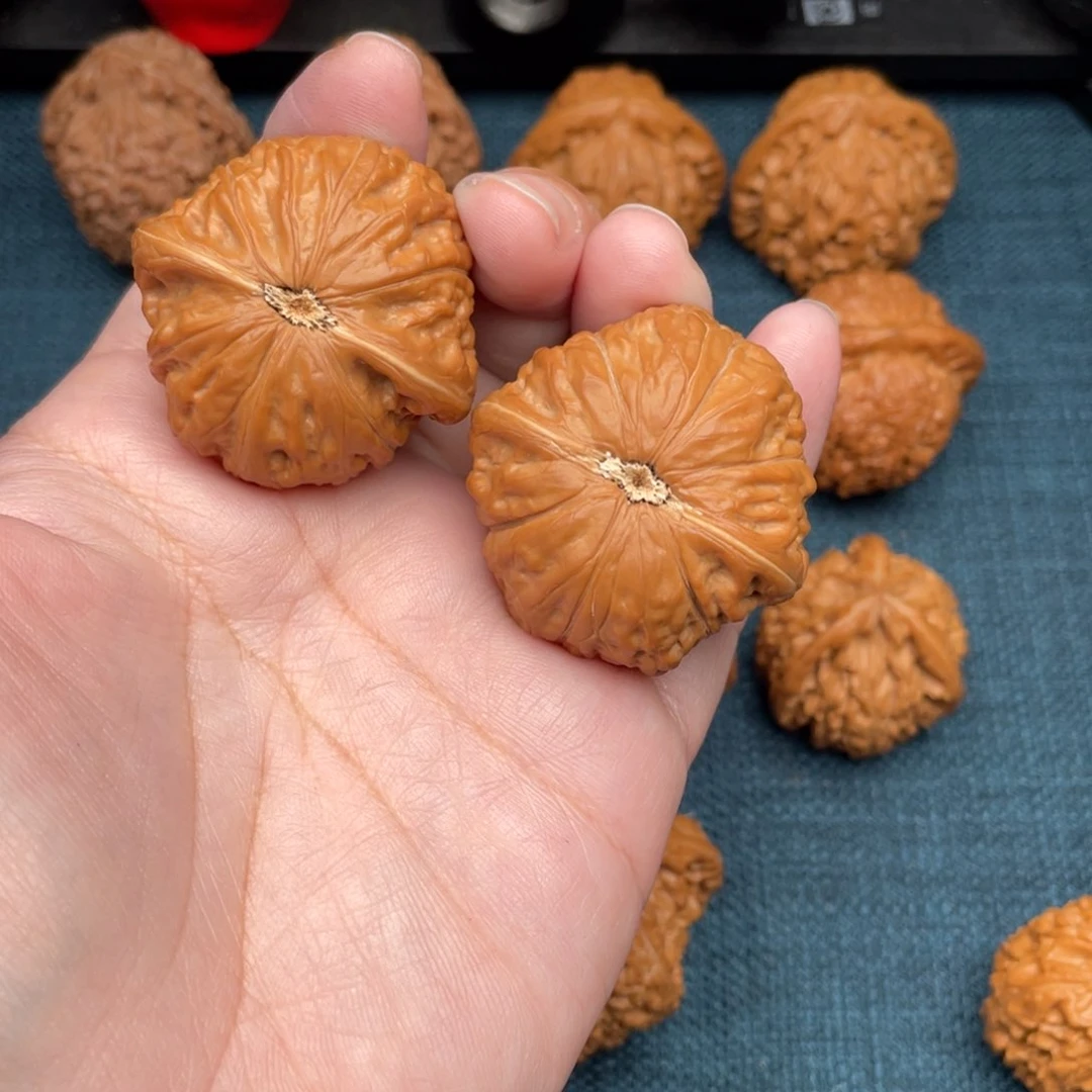 文玩核桃把件全品毕业铁锤40