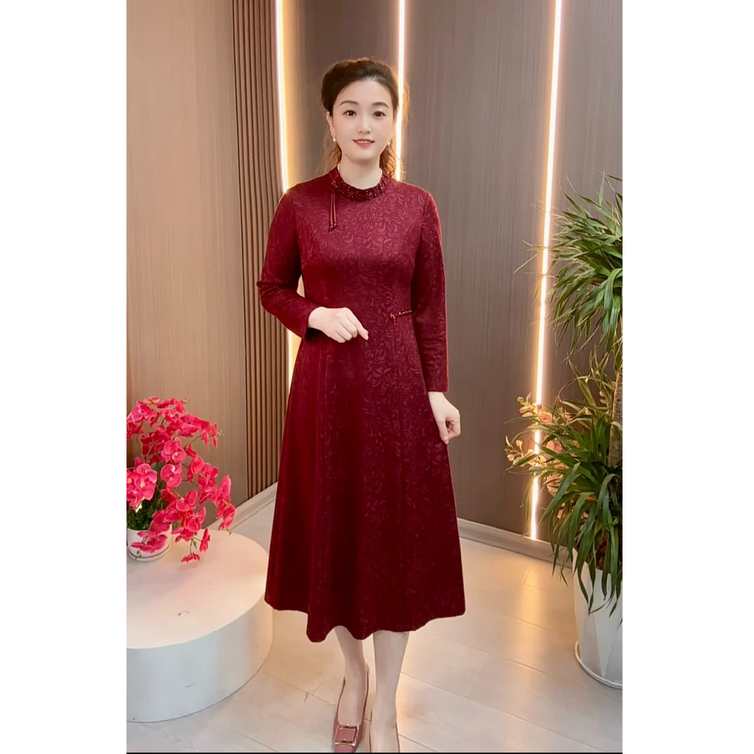 9685款秋装24年新款提花工艺高贵气质款妈妈装纯色系显瘦中长裙