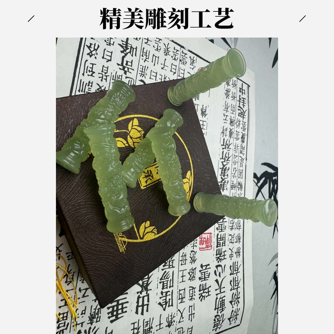 岫玉绿冰龙盘柱高冰吊坠精美手工雕刻