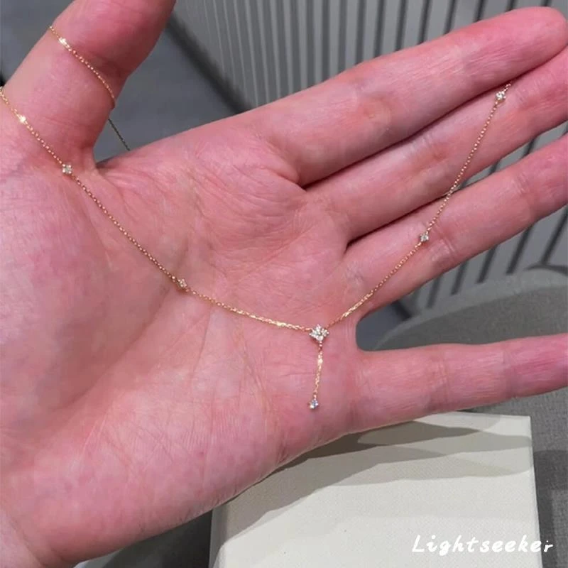 铜合金项链 气质简约星星爆闪高级感精致百搭轻奢饰品发光蝴蝶款