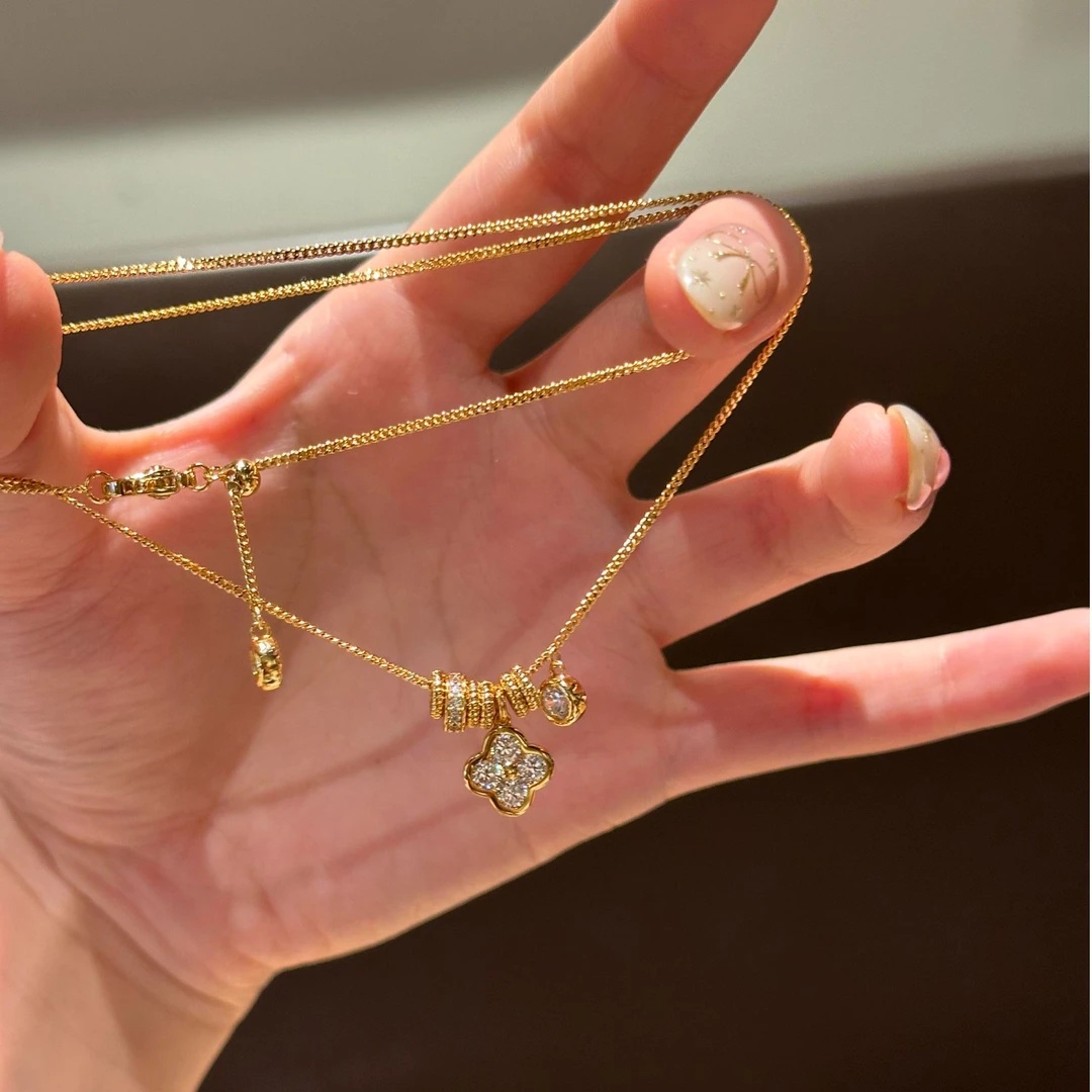 项链女新款锁骨链精致百搭高级感小众颈链四叶花金色镶钻