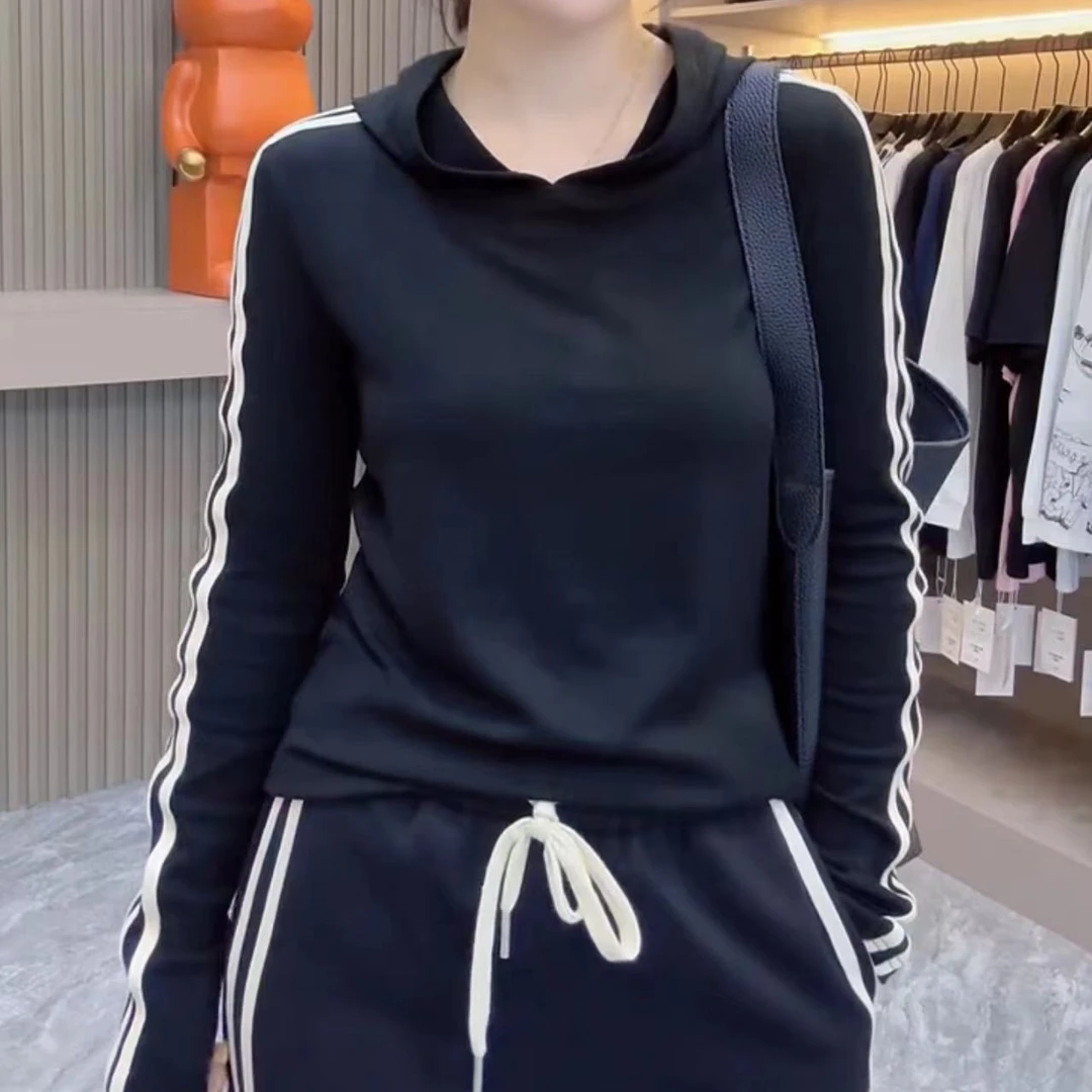 三条杠侧条外穿女秋季新款修身显瘦套头连帽卫衣休闲运动上衣潮