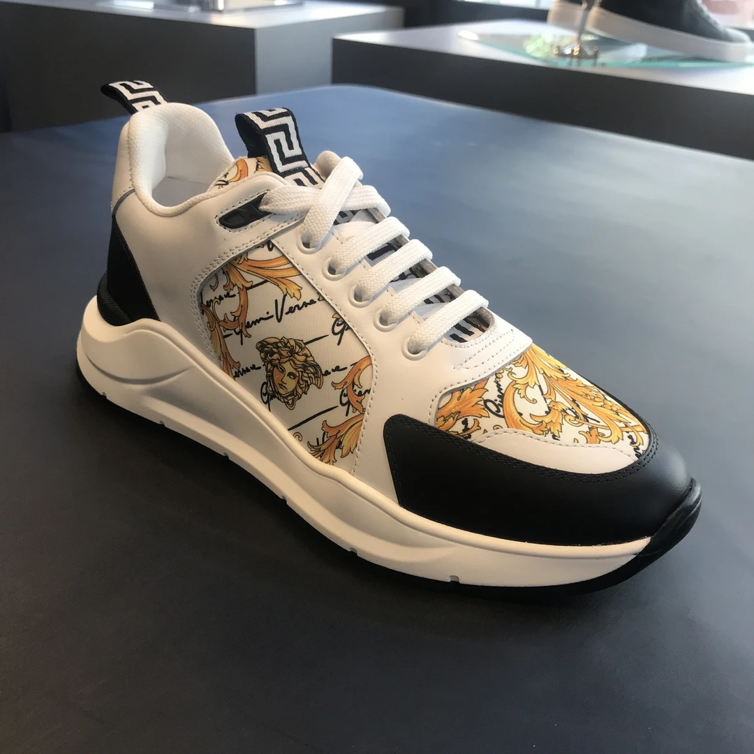 全新未使用 Versace/范思哲 国内现货范思哲男鞋时尚百搭运动鞋