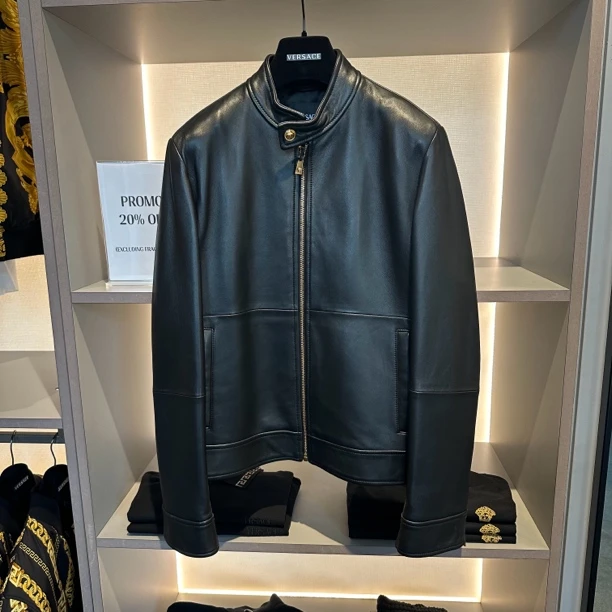 未使用 VERSACE/范思哲 范思哲男士黑色时尚真皮皮衣