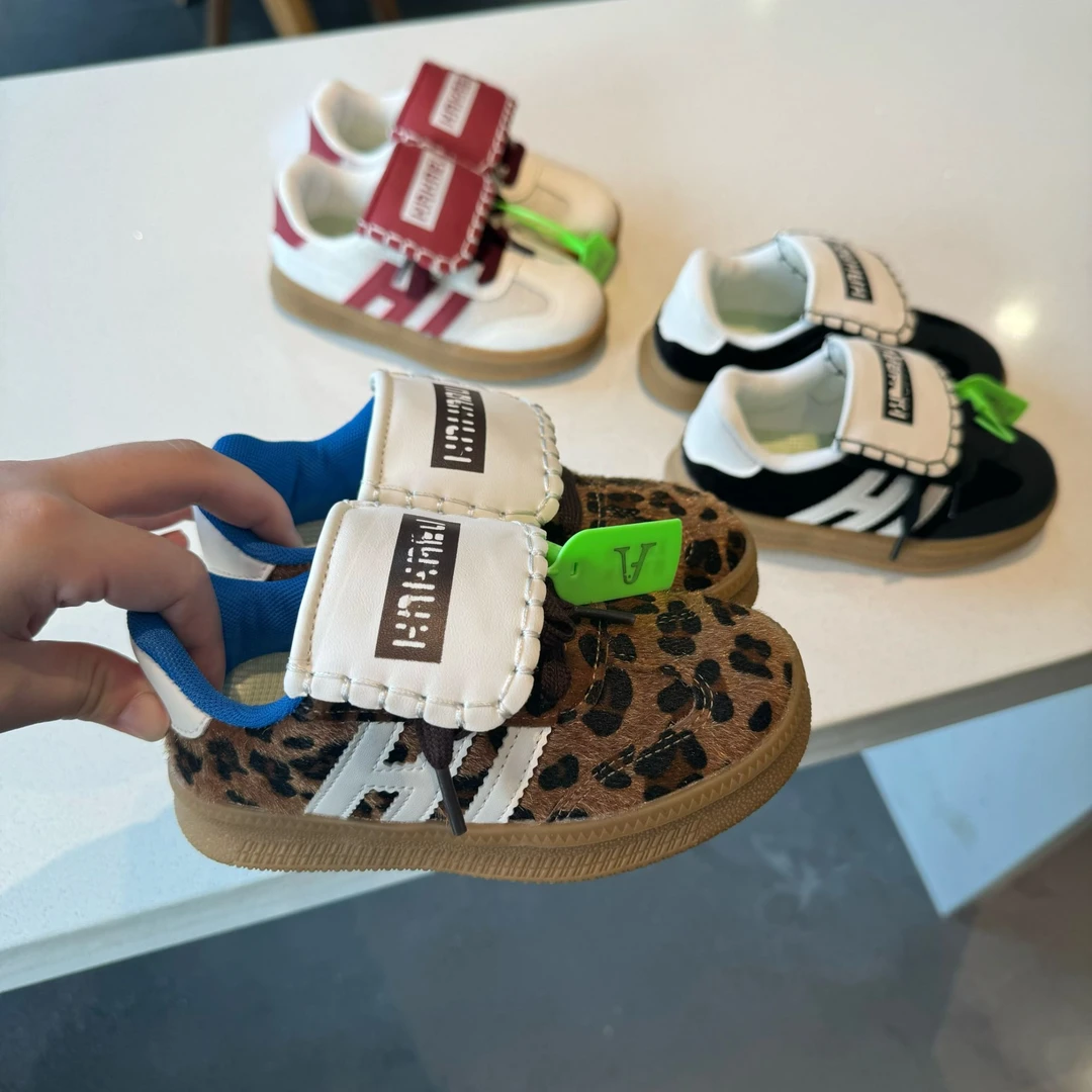 泡妈童装  202秋季儿童男童女童休闲大舌头时尚运动鞋118