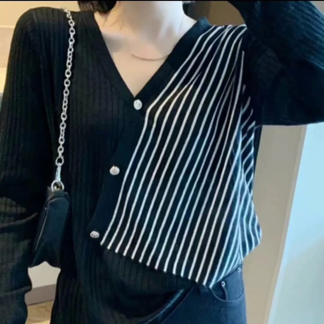 针织长袖条纹洋气针织衫长袖毛衣春秋V领时尚百搭宽松显瘦