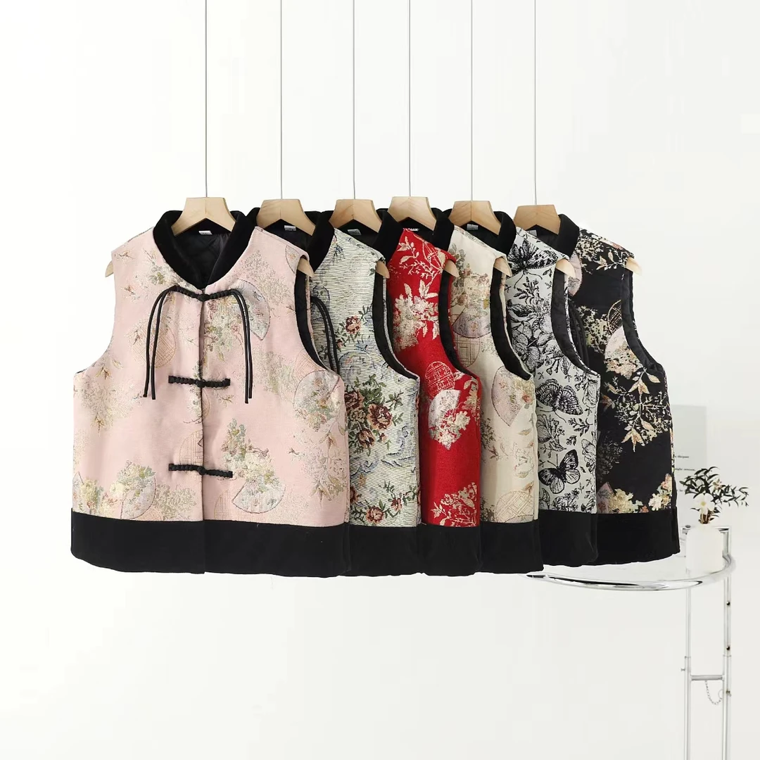 流苏款2024冬季新款刺绣图案宽松百搭外穿复古盘扣国风棉马甲女