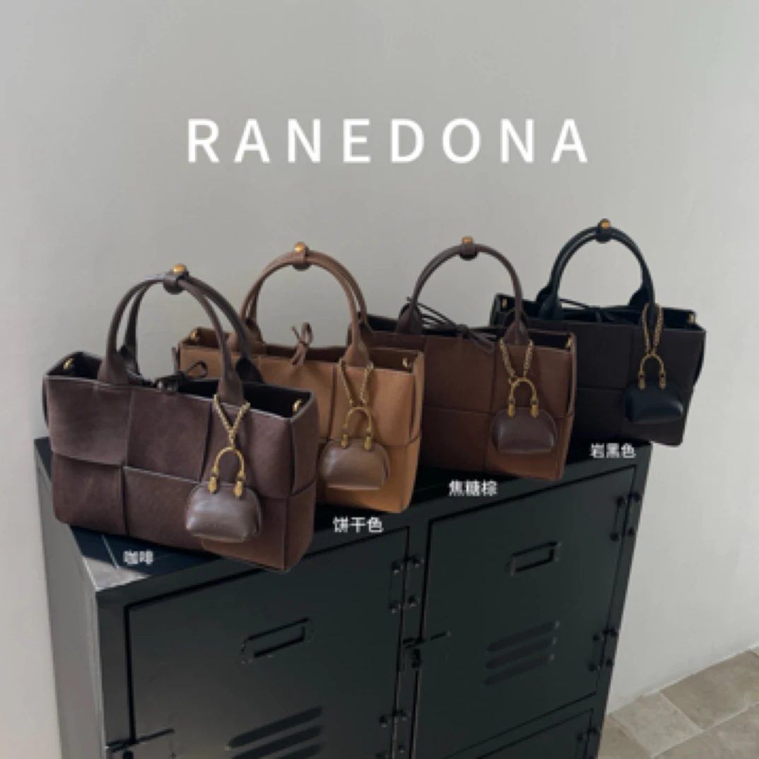 新款高级轻奢时尚简约百搭女士新款手提包 复古休闲通勤秋冬