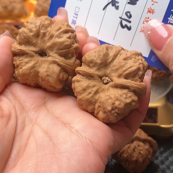 文玩核桃吊坠偷****猫38蛤蟆头