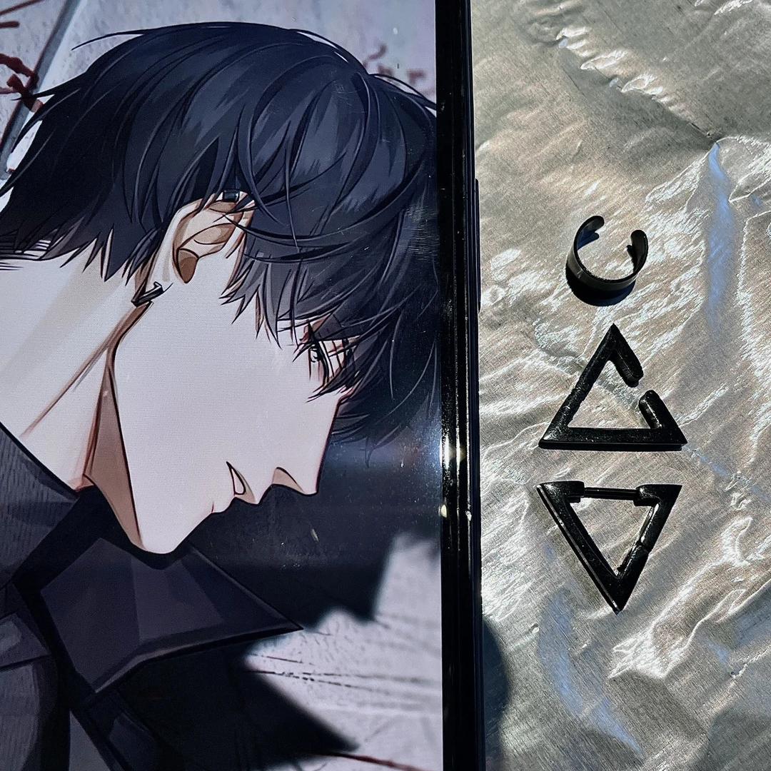 钛钢耳饰 萧逸三角形耳钉萧逸耳骨夹光与夜之恋周边饰品老公同款