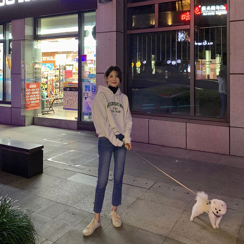 芊芊芙美式慵懒连帽卫衣女小个子短款春秋季2025新款欧货今年流行