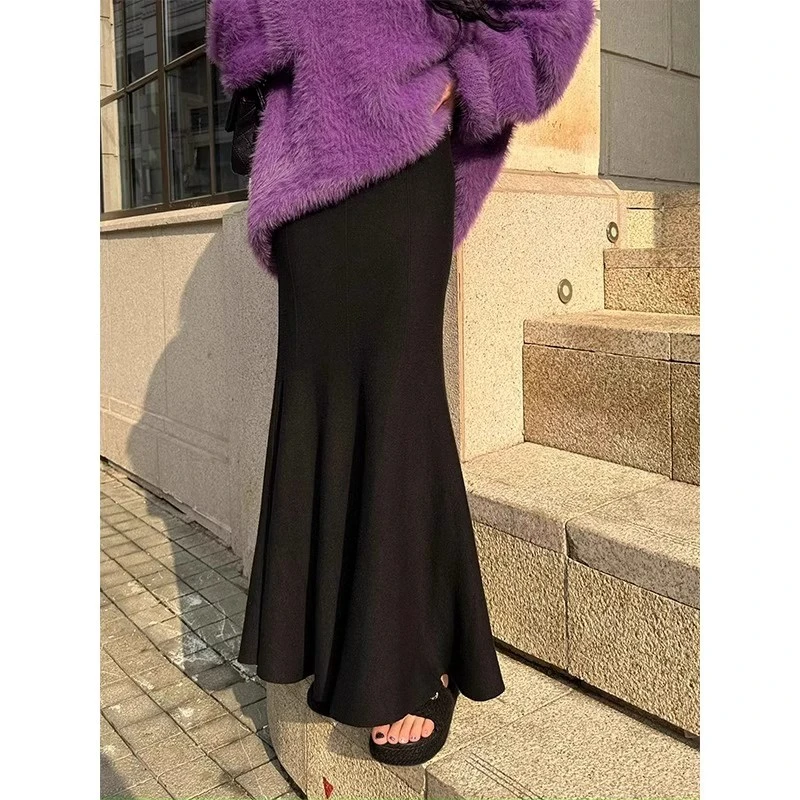 芊芊芙黑色针织半身裙女春秋新款高腰包臀裙法式一步裙修身鱼尾裙